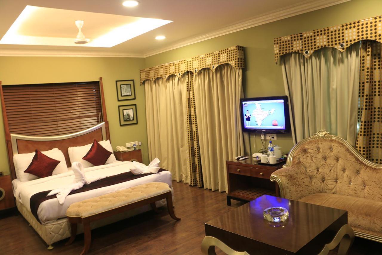 Jalsa Hotel & Banquets,Indore Exterior foto