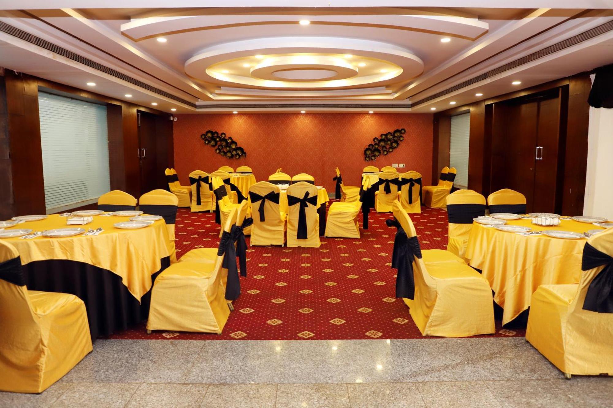 Jalsa Hotel & Banquets,Indore Exterior foto